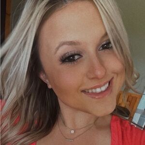 Meet your Posher, Nikki